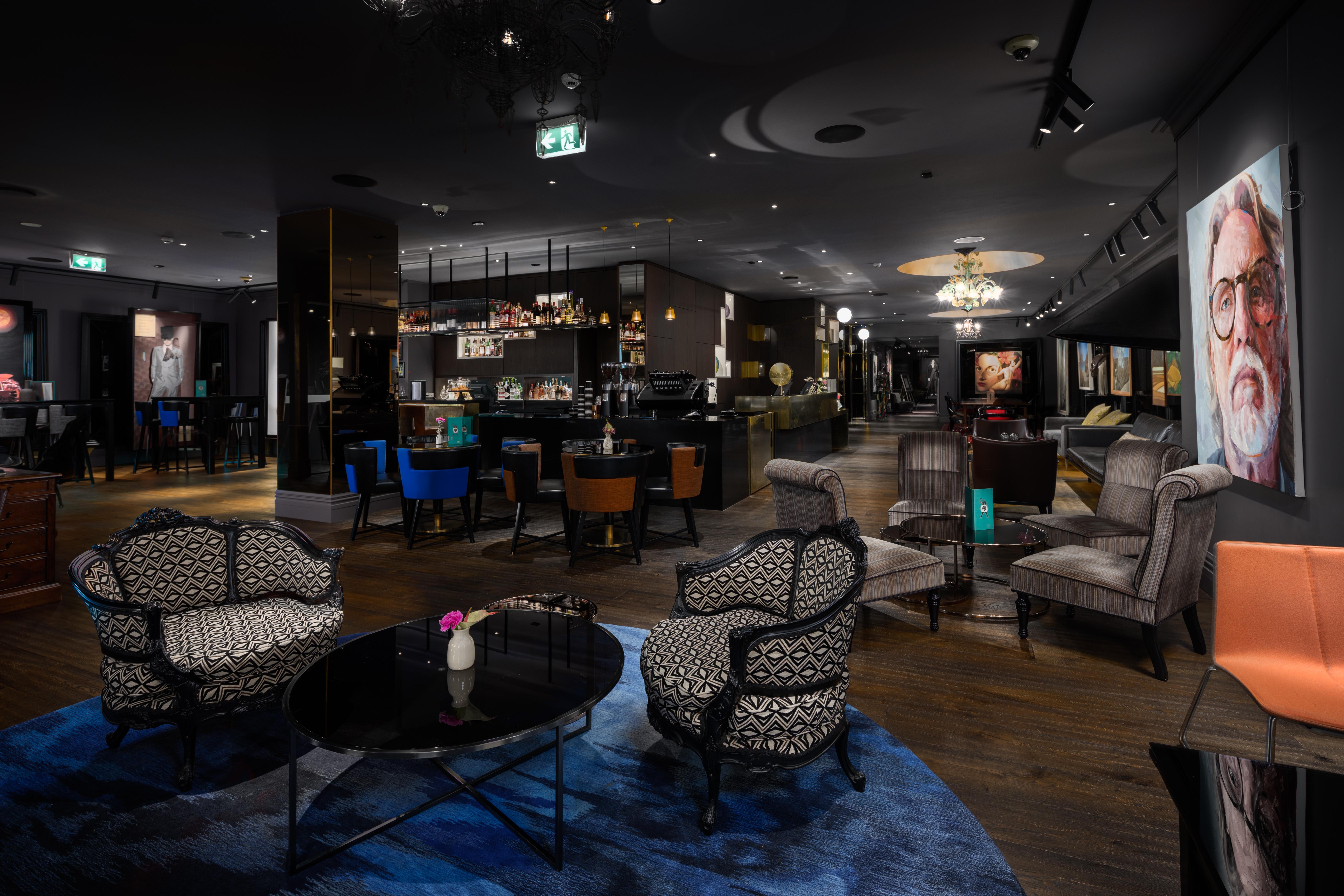 Museum Apartment Hotel, Independent Collection By Evt Wellington Esterno foto The Lounge at London Heathrow Airport
