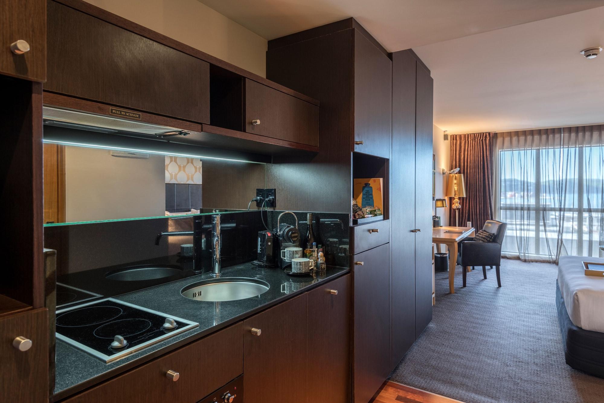 Museum Apartment Hotel, Independent Collection By Evt Wellington Esterno foto Kitchenette in a serviced apartment