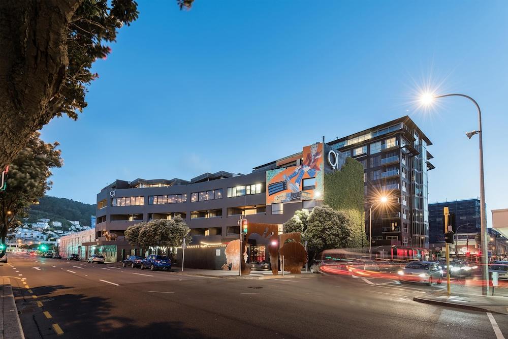 Museum Apartment Hotel, Independent Collection By Evt Wellington Esterno foto The building at night
